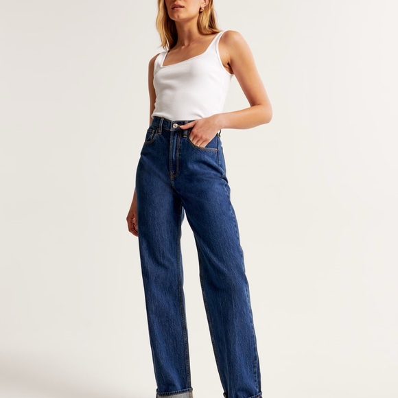 High Rise Loose Jeans - Picture 1 of 5